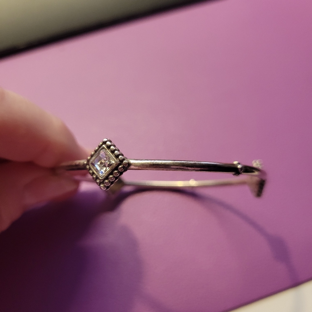 Twinkle Round Bangle- Diamond
